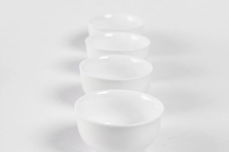 weiße Porzellan Teeschale